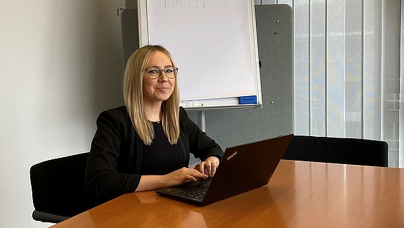 Recruiterin: Der erste Kontakt erfolgt meistens online.