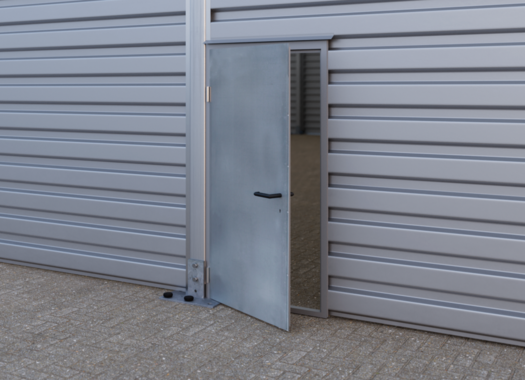 Single-winged steel door of a temporary building