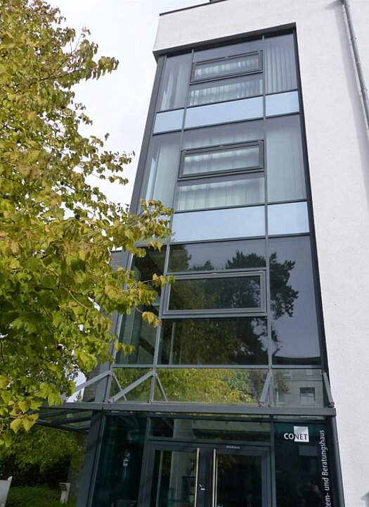 Eingang zum Herchenbach Bürogebäude