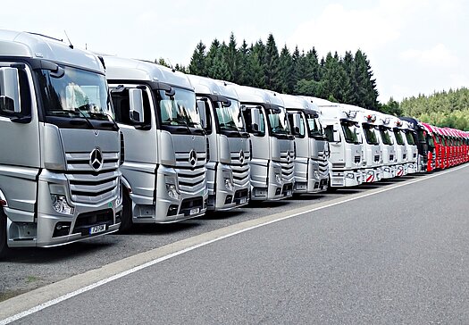 Für die Lkw fehlen die Fahrer