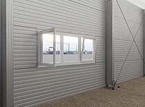 Kipp-Dreh-Fenster einer Leichtbauhalle